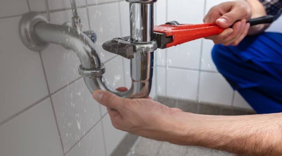 Expert burst pipe repair services in Protection, KS